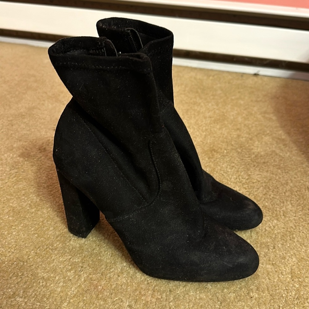 Steve Madden Black Suede Heeled Booties 7.5